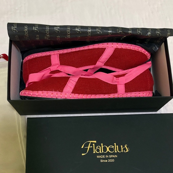 NWT Flabelus Women's Red and Pink Linen Ballet Flats - Picture 9 of 10